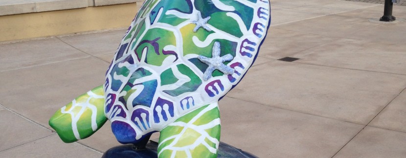< img src = "seaturtlesculpture.jpg" alt= "sea turtle sculpture naples"